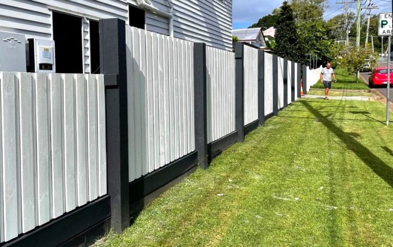 Fence painting services in Brisbane